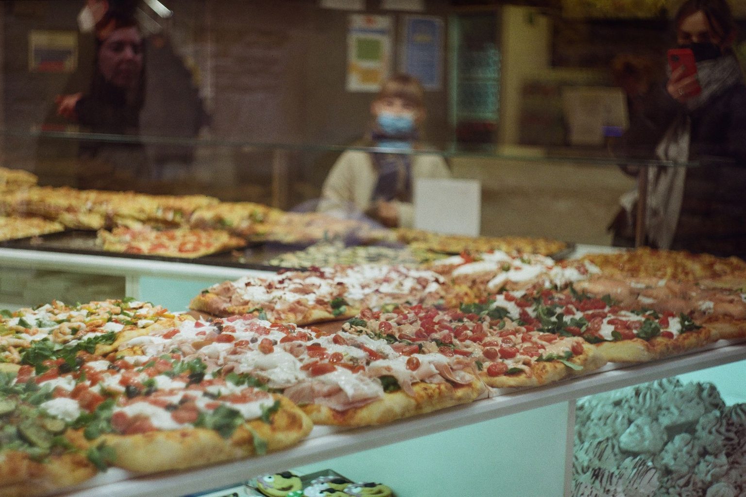 PIZZA HUT INTRODUCES NEW THROWBACK VALUE MENU TO CELEBRATE ITS MOST ICONIC MENU ITEMS